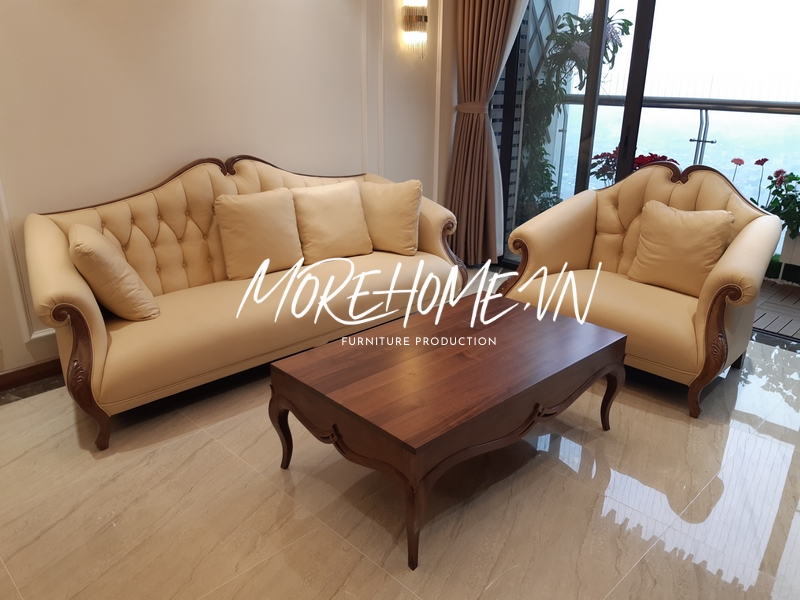 Việc thi công bộ sofa bọc da màu be tân cổ điển với đường nét tỉ mỉ và đường cong mềm mại sẽ tạo nên sự sang trọng thẩm mỹ cho không gian.